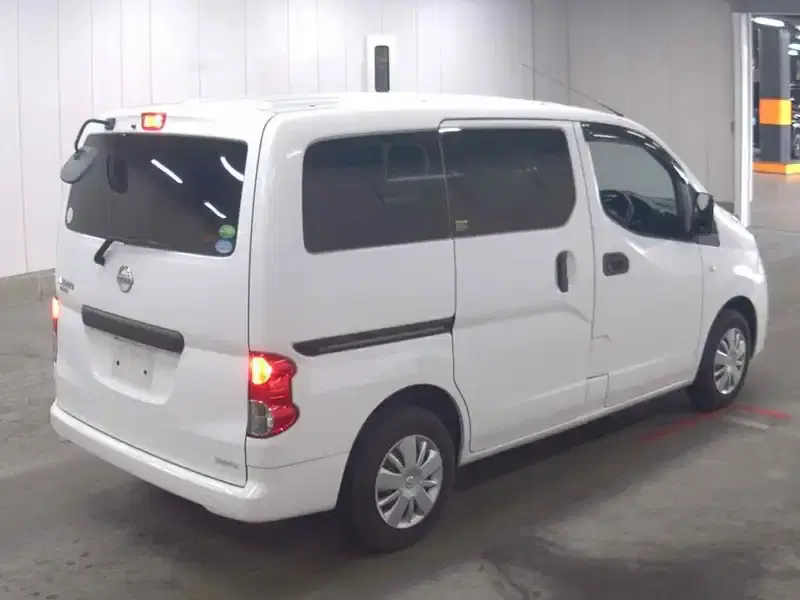 NISSAN NV200 VANETTE VAN VX Image 5