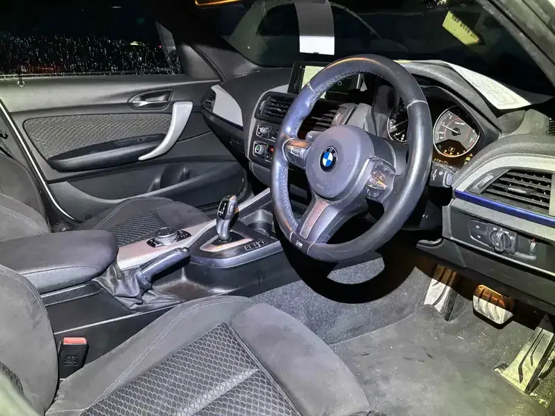 BMW 1 SERIES 116I M-SPORT Image 9