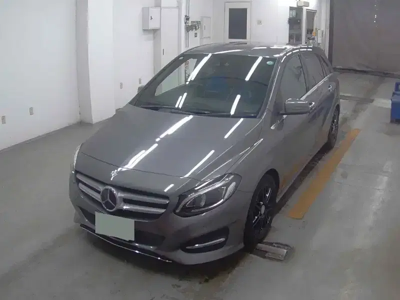 MERCEDES BENZ B-CLASS B180 RADAR SAFETY PKG Image 4
