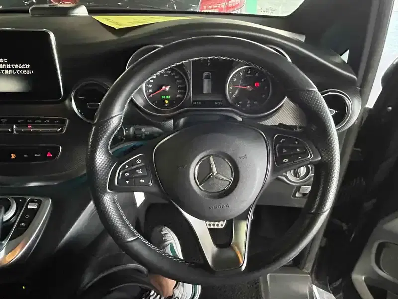 MERCEDES BENZ V260 AVG LONG Image 11