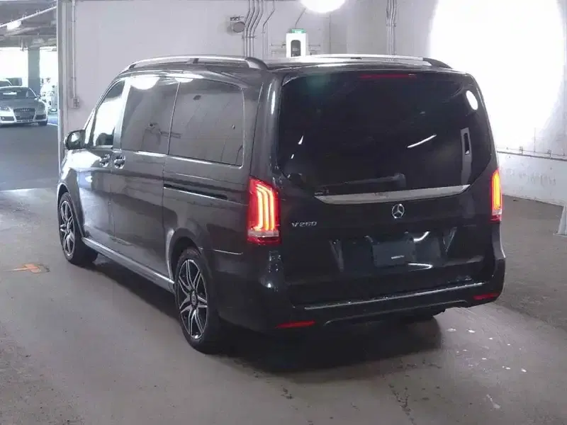 MERCEDES BENZ V260 AVG LONG Image 2