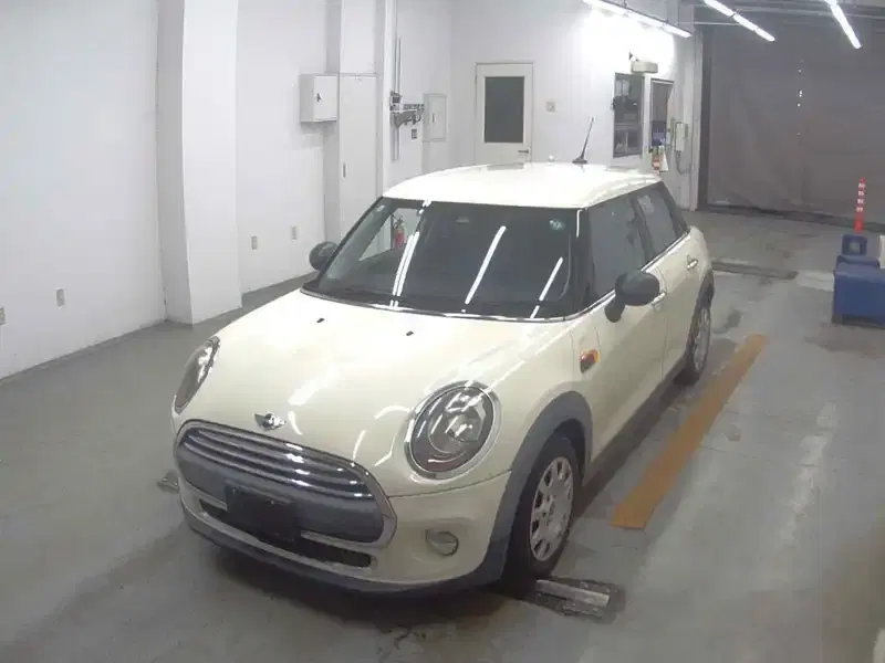 MINI 5D ONE Image 4