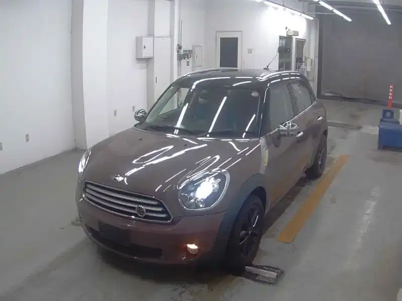 MINI 5D COOPER CROSSOVERVALENTINE ROAD Image 4