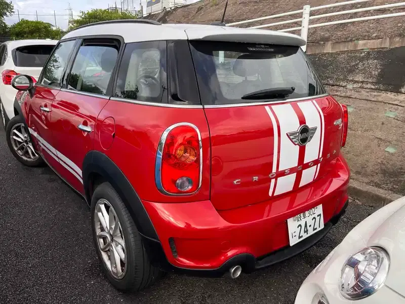 BMW MINI COOPER SD CROSSOVER Image 2