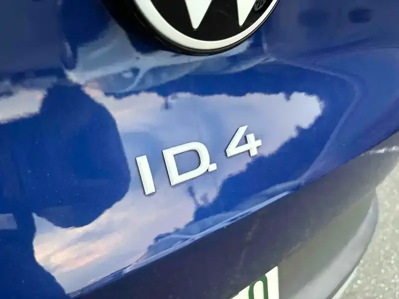 VOLKSWAGEN ID.4 PRO LAUNCH EDITION Image 11