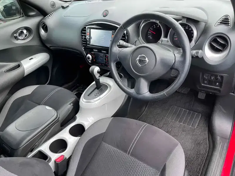 NISSAN JUKE 15RX PERSONARIZATION Image 10