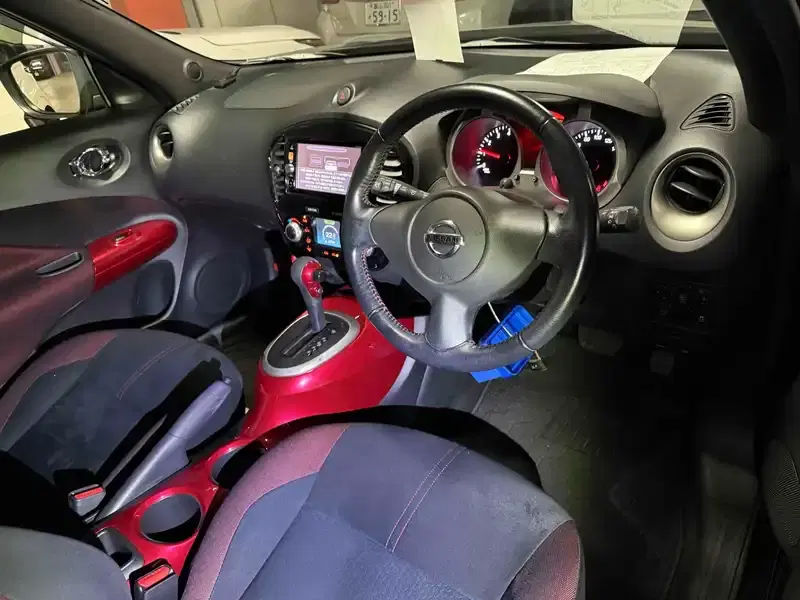 NISSAN JUKE 15RX PERSONALIZATION Image 9