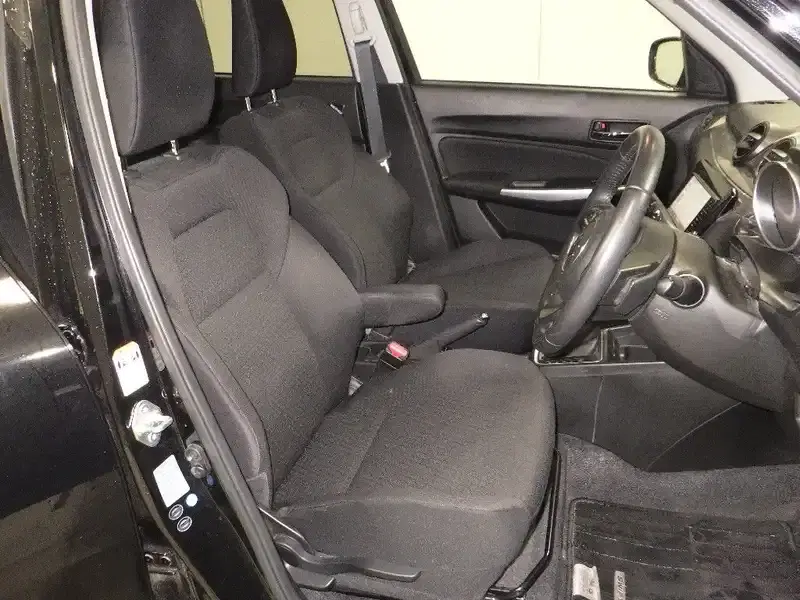SUZUKI SWIFT HYBRID ML SAFETY PACKAGE Image 8