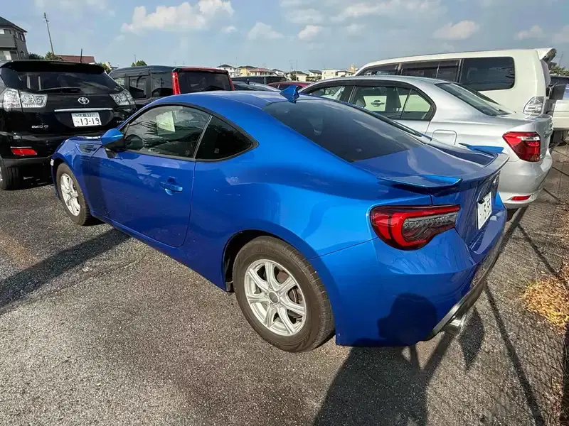 SUBARU BRZ S Image 2