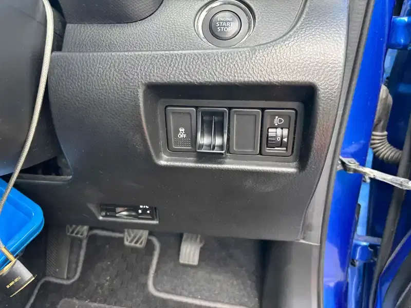 SUZUKI SWIFT 5D XG Image 10
