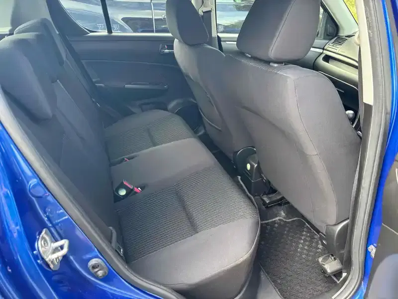 SUZUKI SWIFT 5D XG Image 11