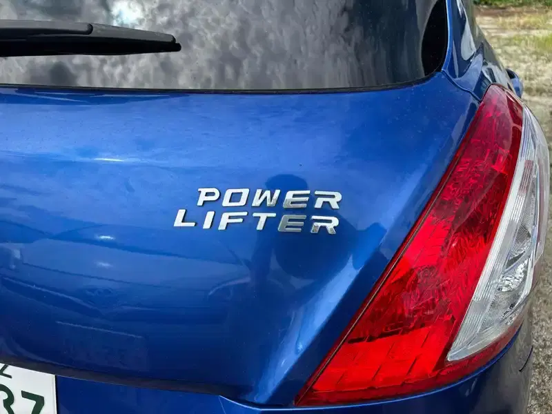 SUZUKI SWIFT 5D XG Image 21