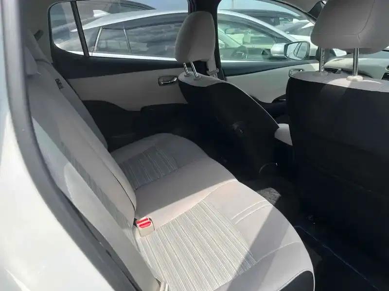 NISSAN LEAF G Image 5