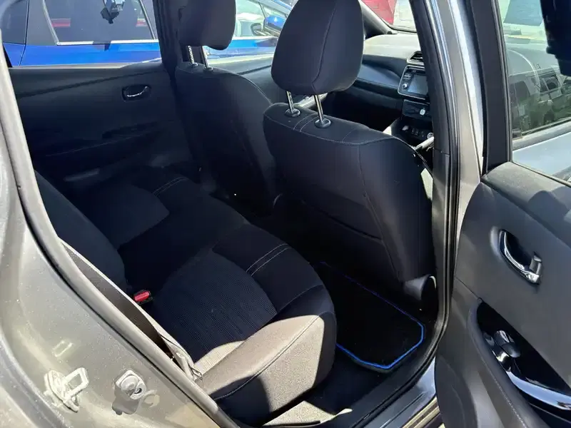 NISSAN LEAF X Image 9