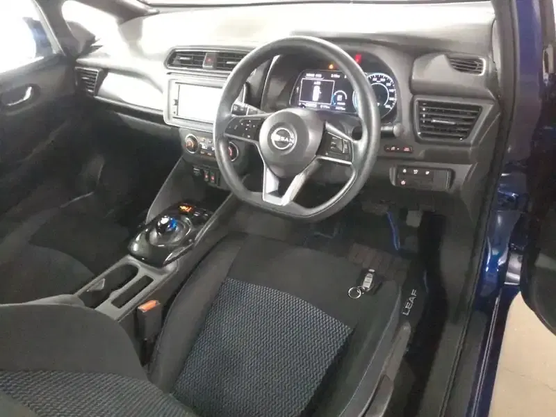 NISSAN LEAF  Image 3