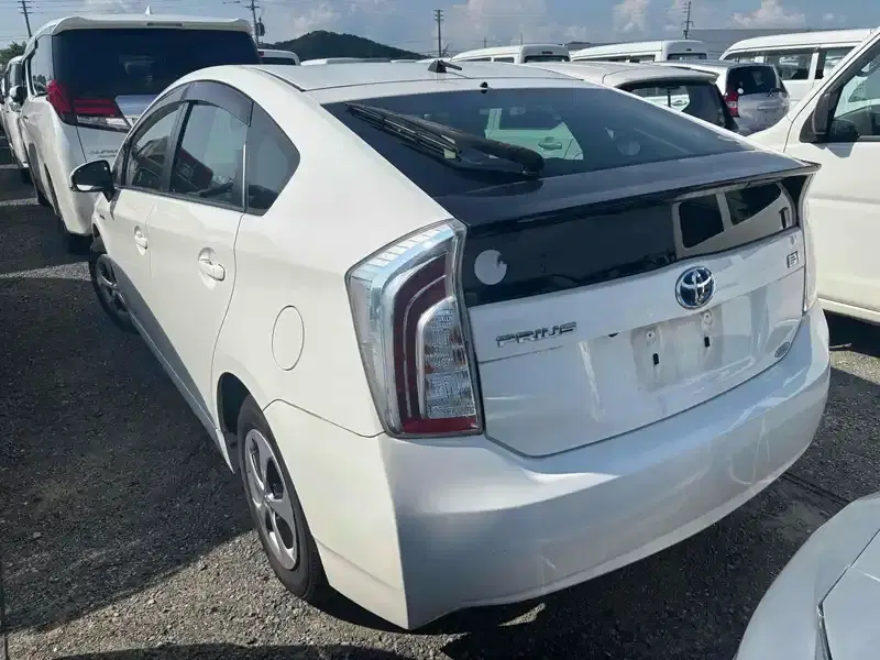 TOYOTA PRIUS S Image 15
