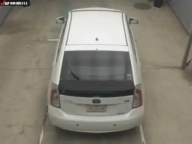 TOYOTA PRIUS S Image 6
