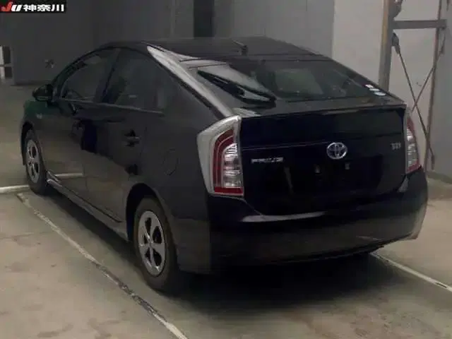 TOYOTA PRIUS S Image 2