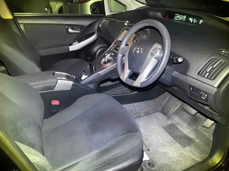 TOYOTA PRIUS S Image 11