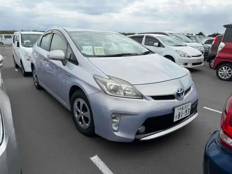 2013 Toyota PRIUS 113,000 km