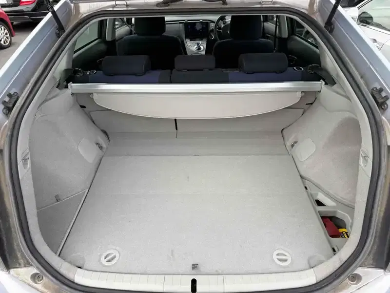 TOYOTA PRIUS S Image 7