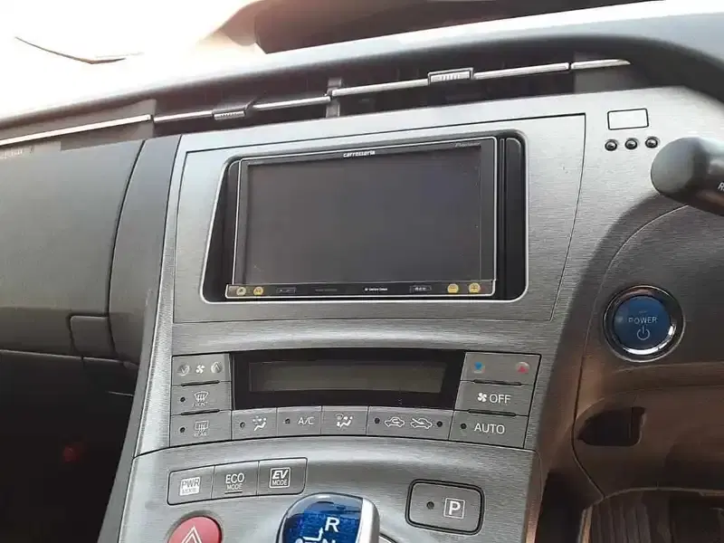 TOYOTA PRIUS S Image 12