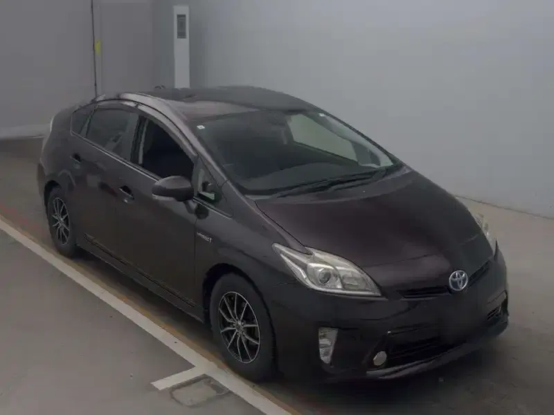 TOYOTA PRIUS G Image 6