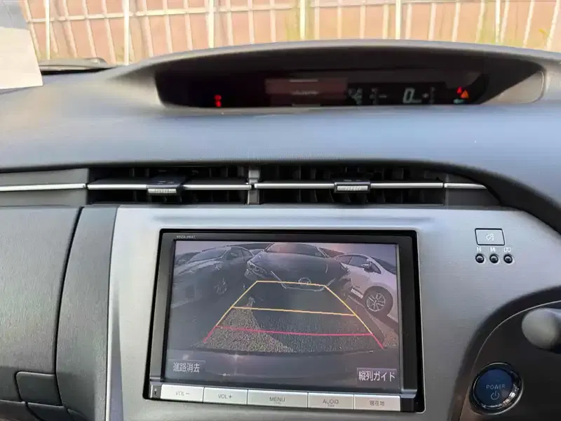 TOYOTA PRIUS G Image 13