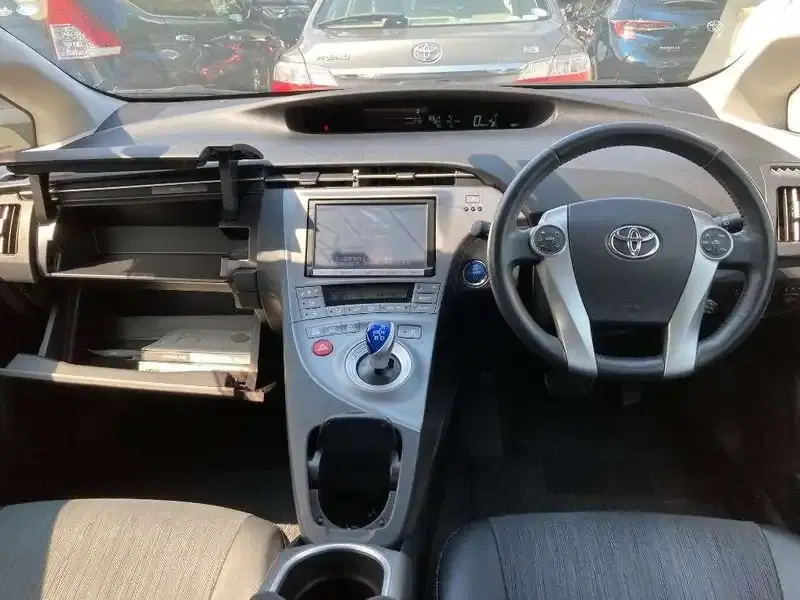 TOYOTA PRIUS G Image 8