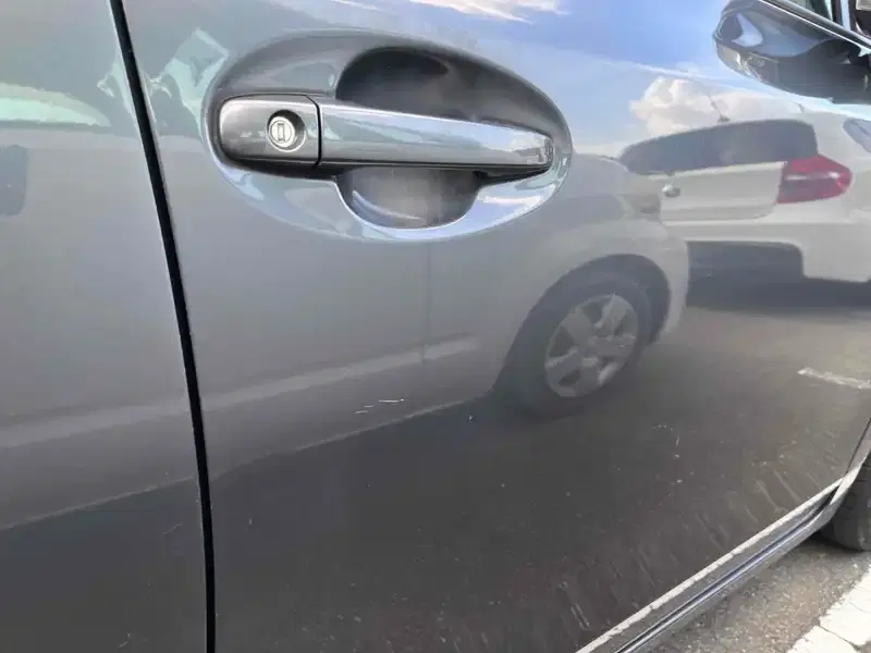 TOYOTA PRIUS ALPHA S Image 18
