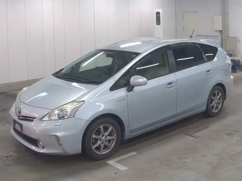 TOYOTA PRIUS ALPHA G CRUISE Image 4