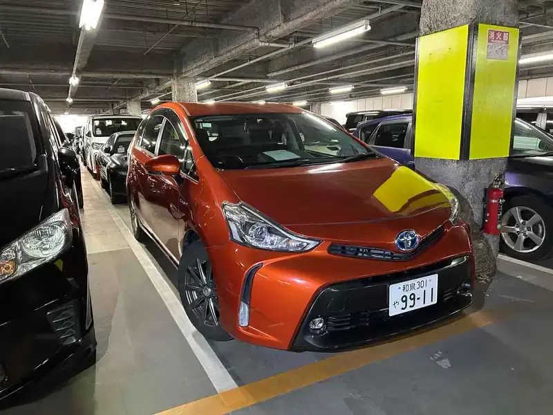 TOYOTA PRIUS ALPHA G Image 7