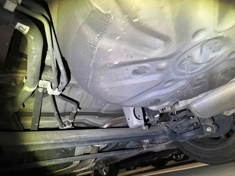 TOYOTA PRIUS ALPHA G Image 20