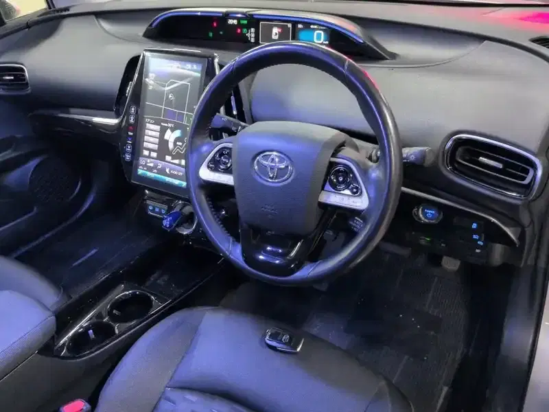 TOYOTA PRIUS PHV S NAVI PACKAGE Image 5