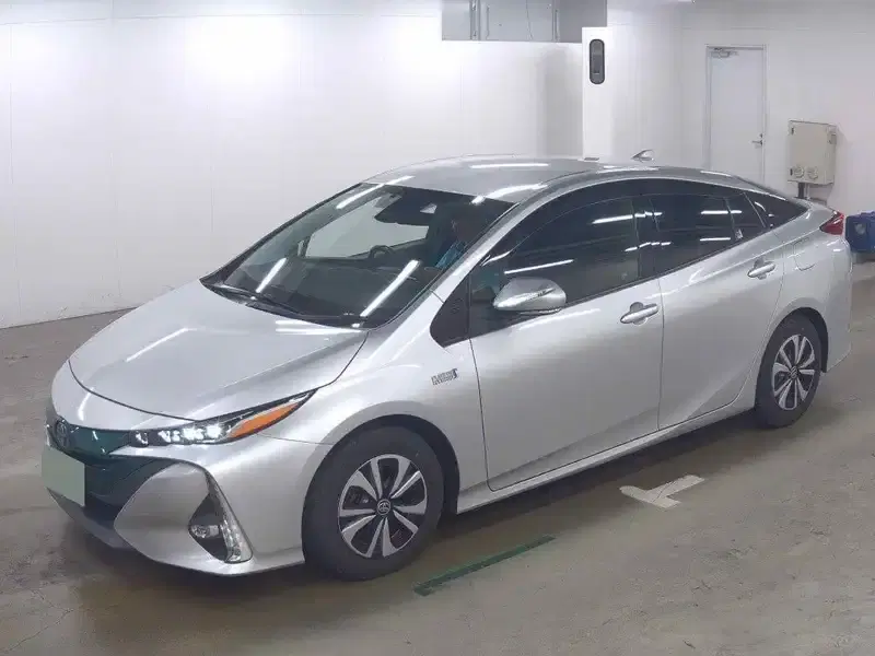 TOYOTA PRIUS PHV S NAVI PACKAGE Image 6