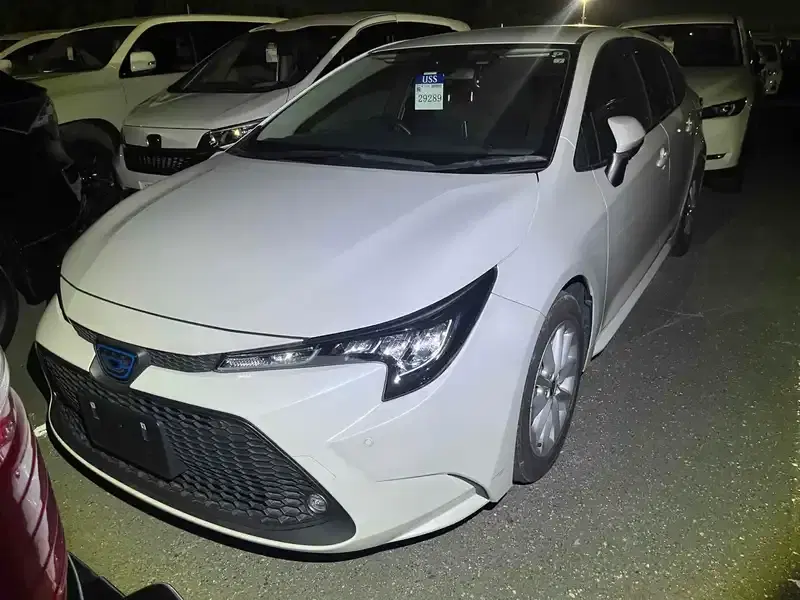 TOYOTA COROLLA TOURING 4WD HYBRID S Image 3