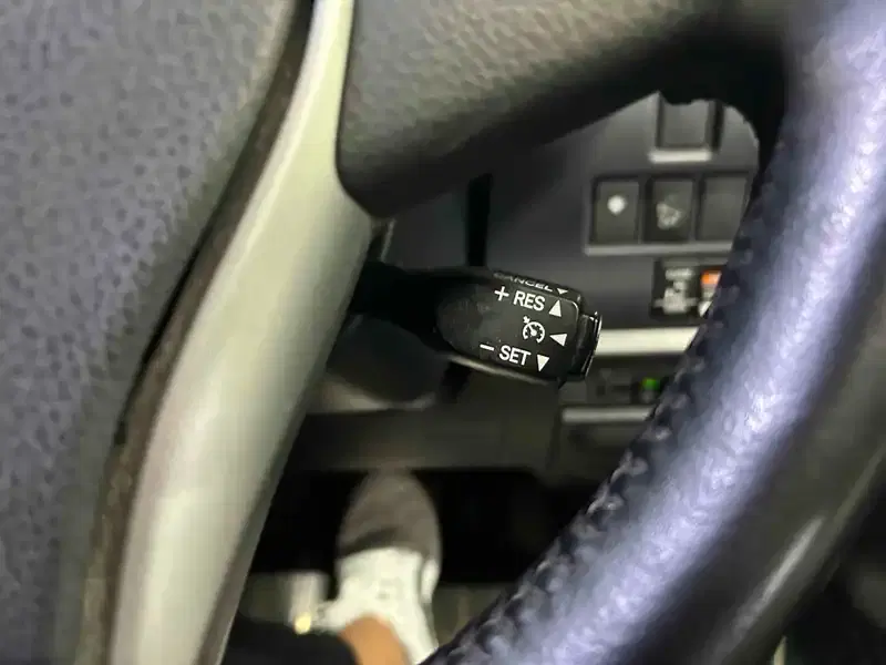TOYOTA VOXY HYBRID V Image 14