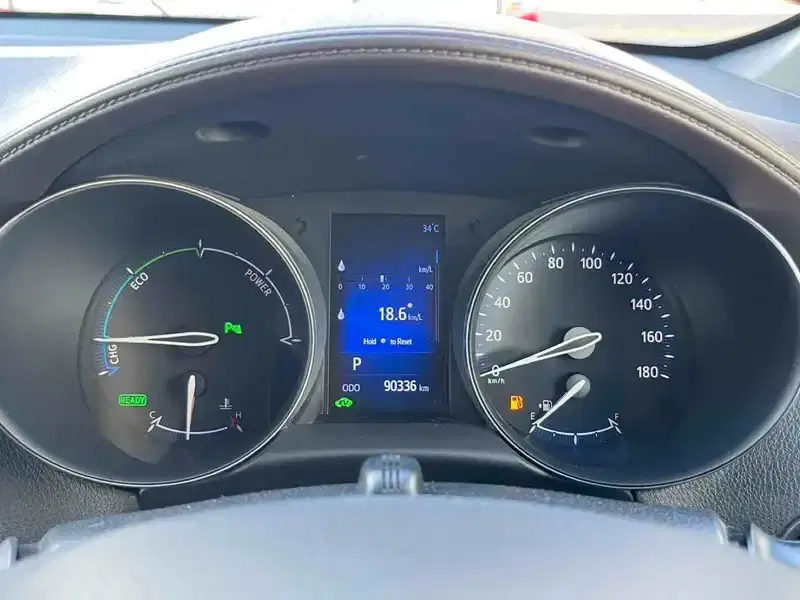 TOYOTA C-HR G Image 9