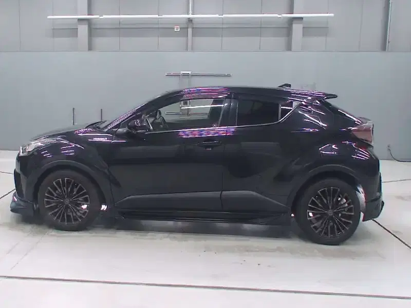 TOYOTA C-HR G Image 5