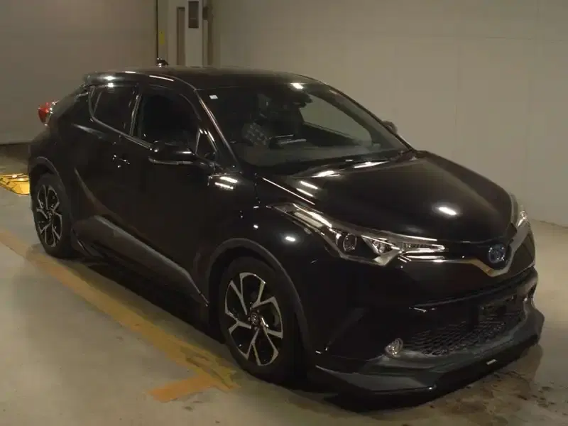 TOYOTA C-HR G Image 6