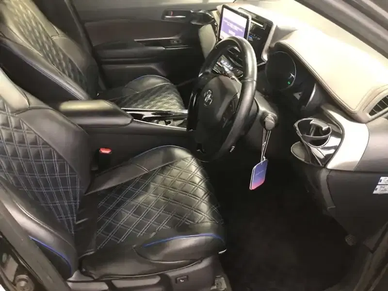 TOYOTA C-HR G Image 5