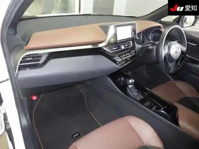 TOYOTA C-HR G MODE BRUNO Image 5